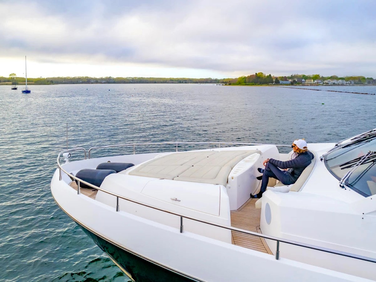 75' SunSeeker - Yacht Rental in Nassau, Bahamas