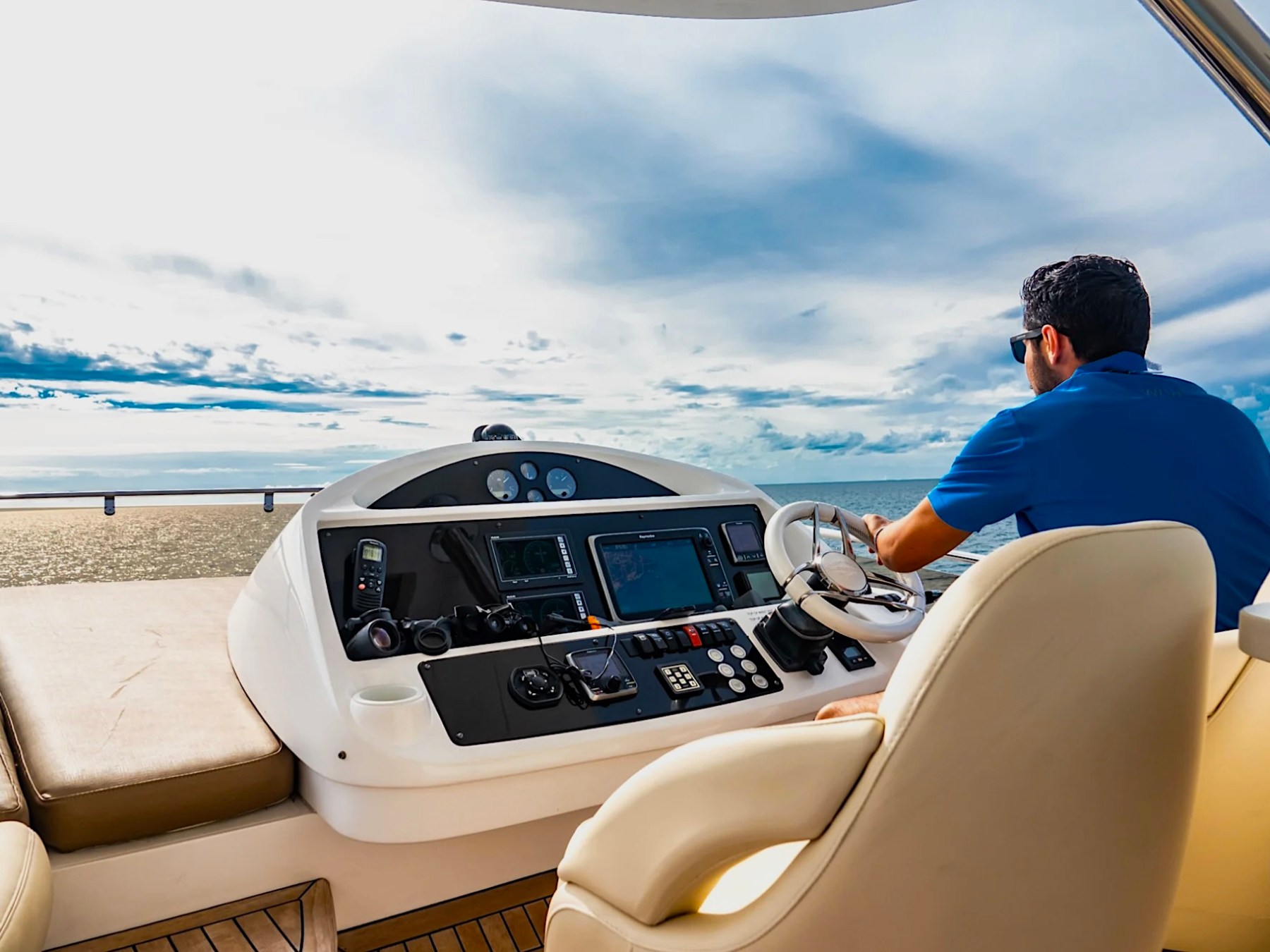 75' SunSeeker - Yacht Rental in Nassau, Bahamas