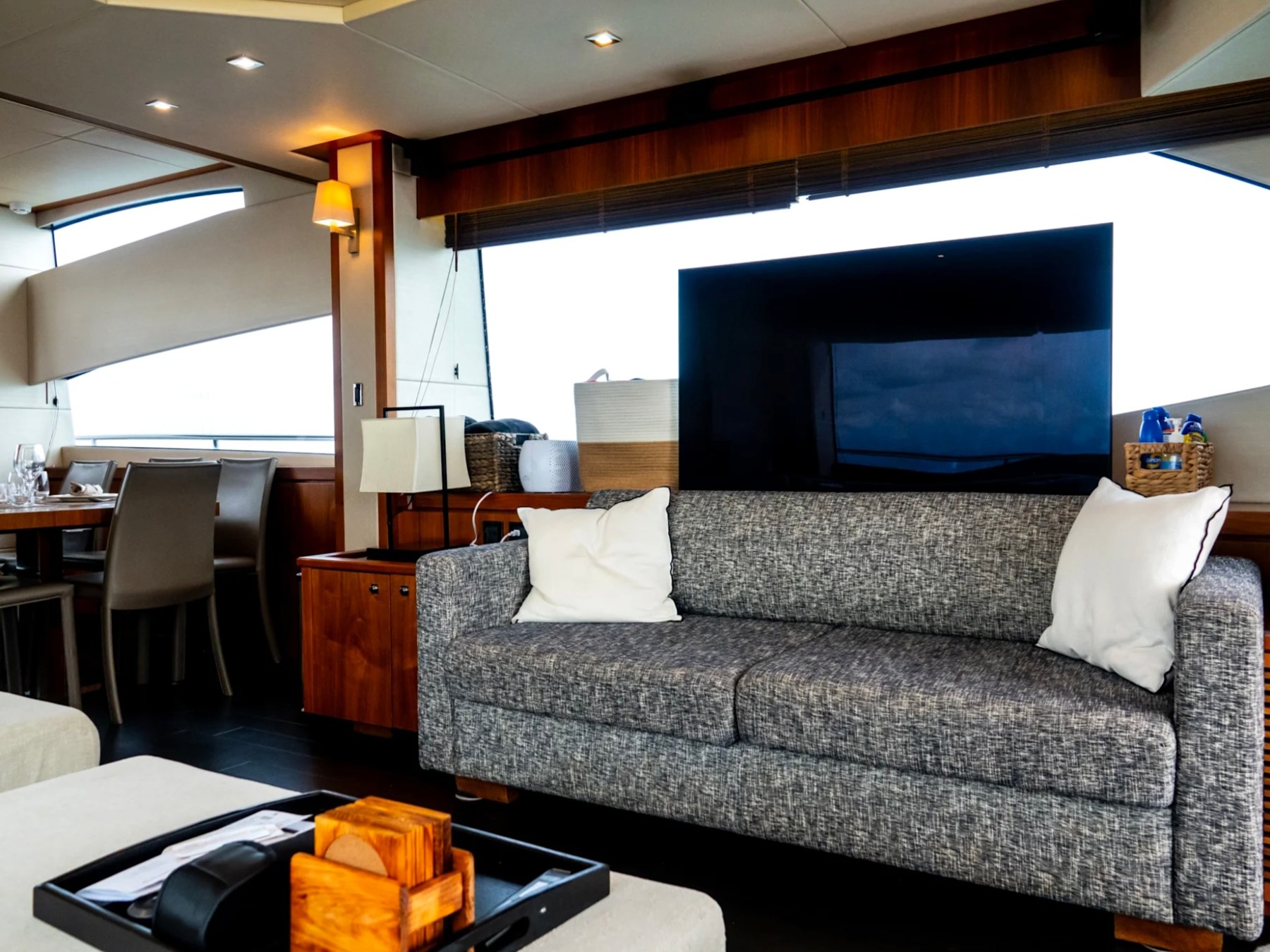 75' SunSeeker - Yacht Rental in Nassau, Bahamas