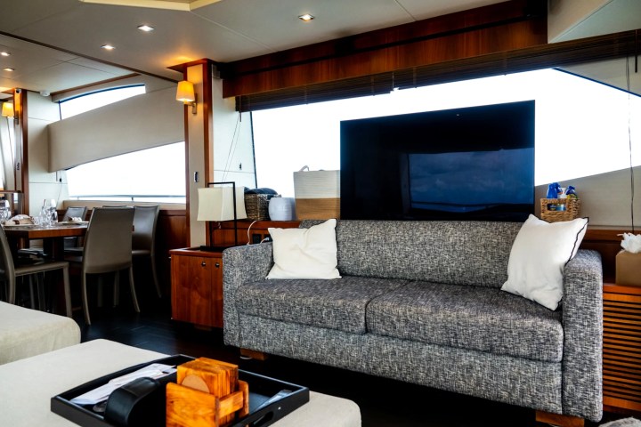 75' SunSeeker - Yacht Rental in Nassau, Bahamas