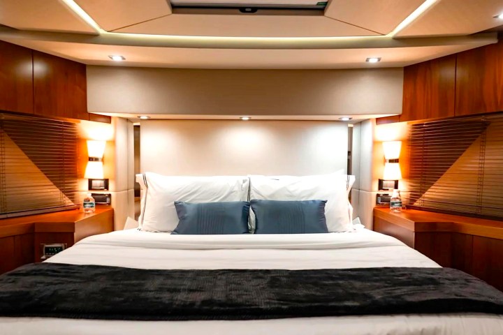 75' SunSeeker - Yacht Rental in Nassau, Bahamas