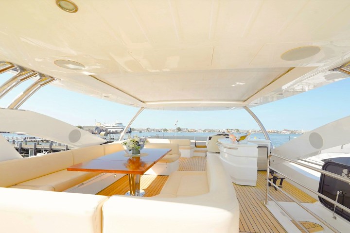 75' SunSeeker - Yacht Rental in Nassau, Bahamas