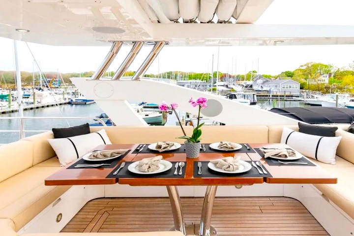 75' SunSeeker - Yacht Rental in Nassau, Bahamas