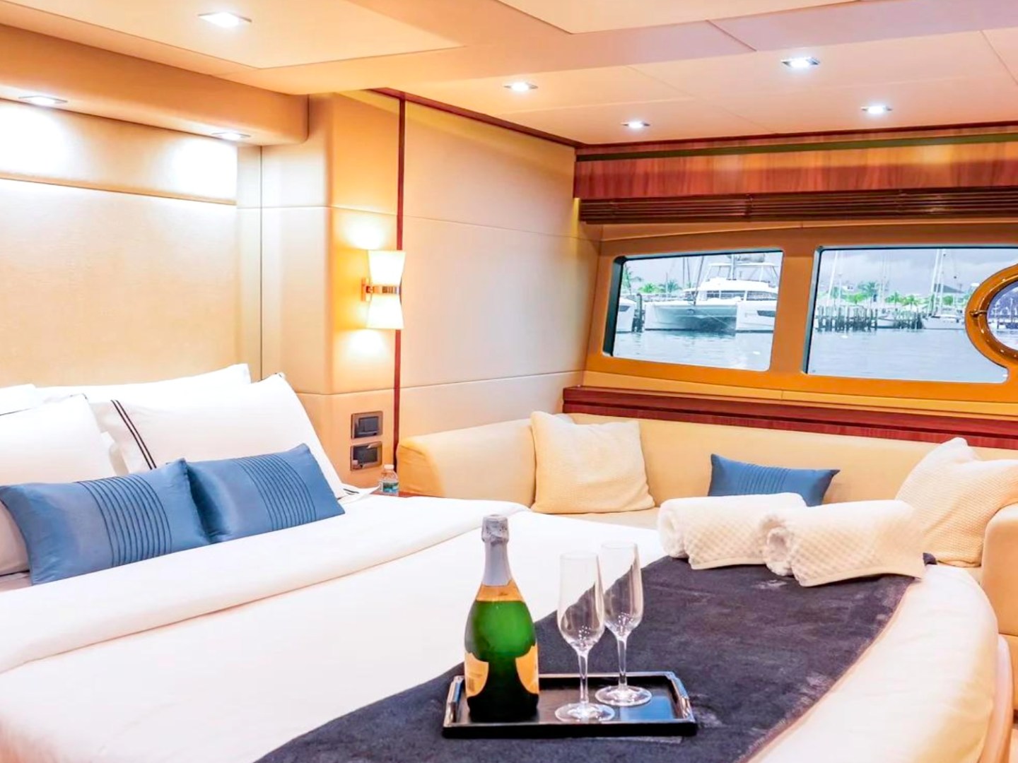 75' SunSeeker - Yacht Rental in Nassau, Bahamas