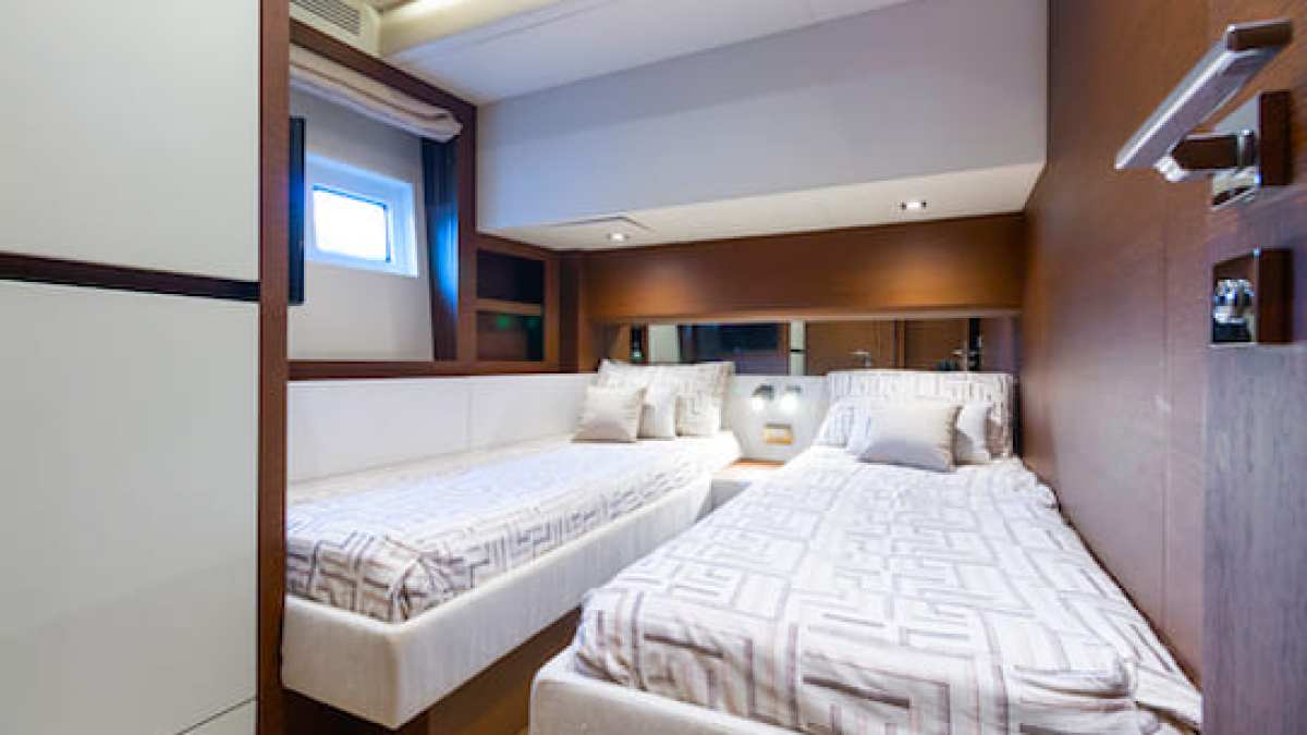 75' Prestige - Yacht Rental in Aventura, Florida