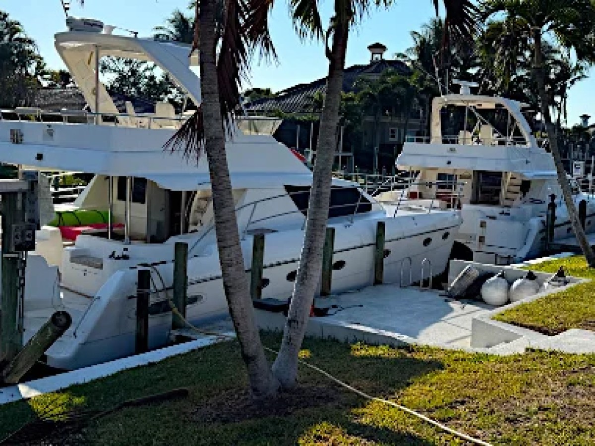 50' Africat - Yacht Rental in Fort Myers, Florida