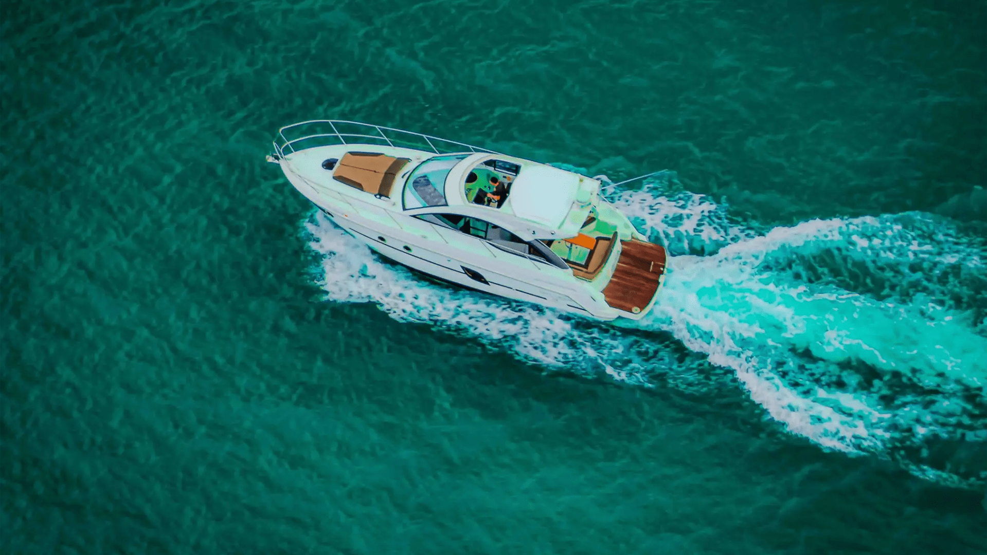 38′ Beneteau luxury boat charter Key Biscayne