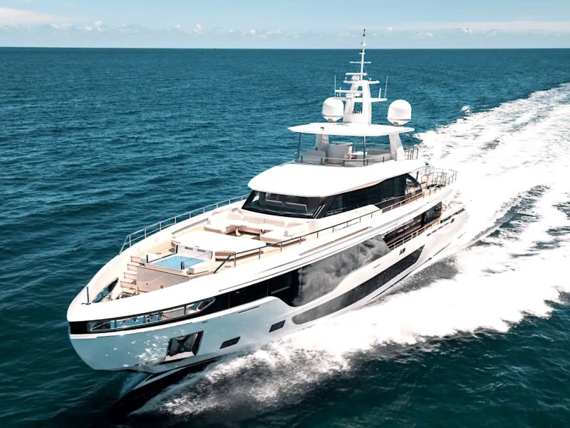 Aerial top-down bow shot on 118′ Azimut Miami