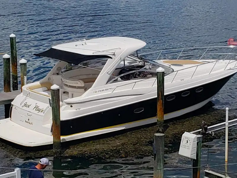 40' Regal - Boat Rental in Sarasota, Florida