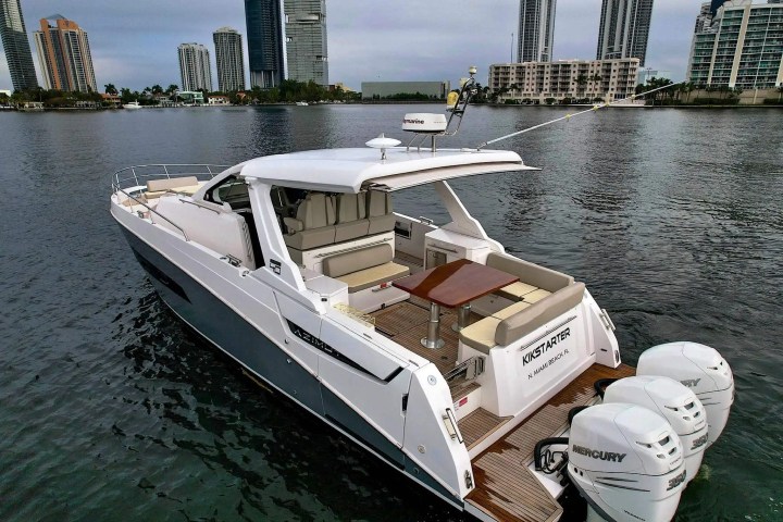 42' Azimut - Boat Rental in Miami Beach, Florida