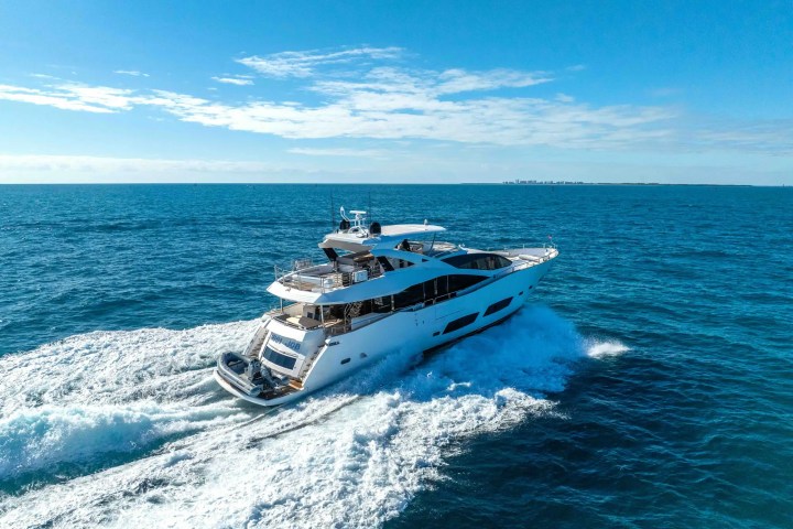 96' Sunseeker - Yacht Rental in Miami Beach, Florida