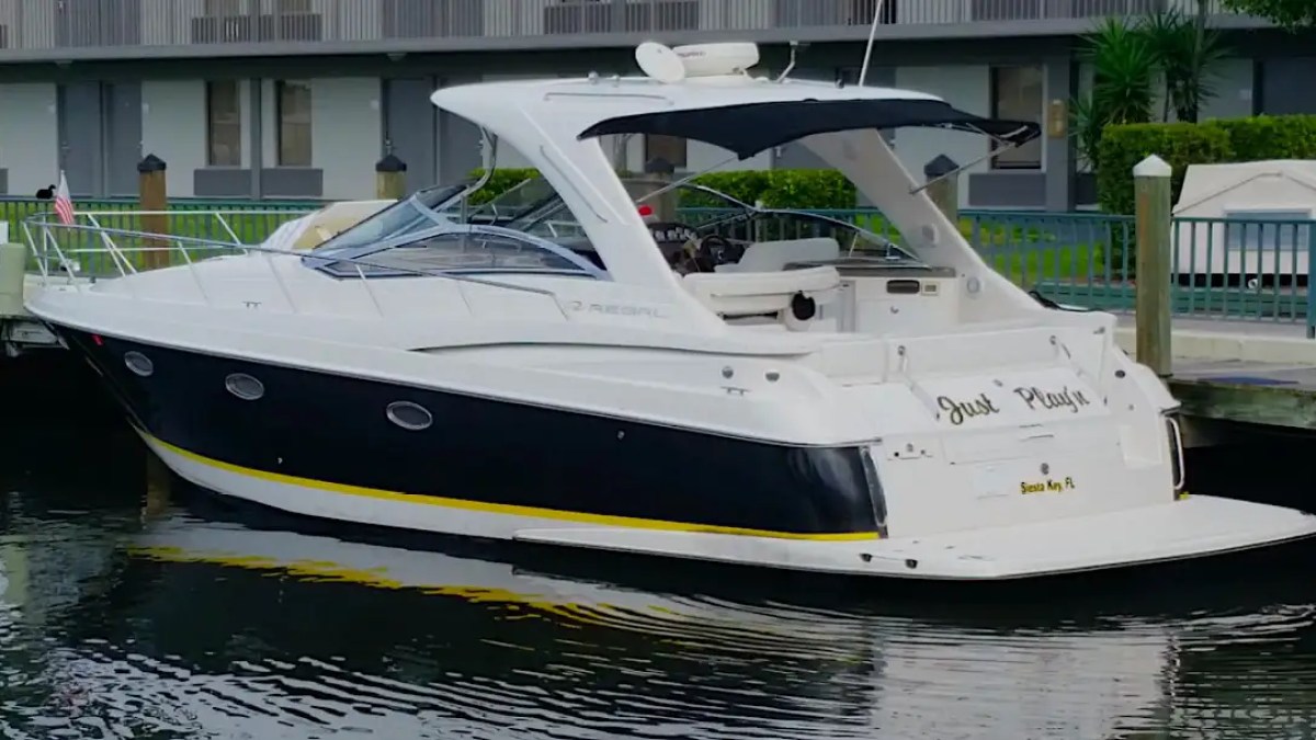 40' Regal - Boat Rental in Sarasota, Florida