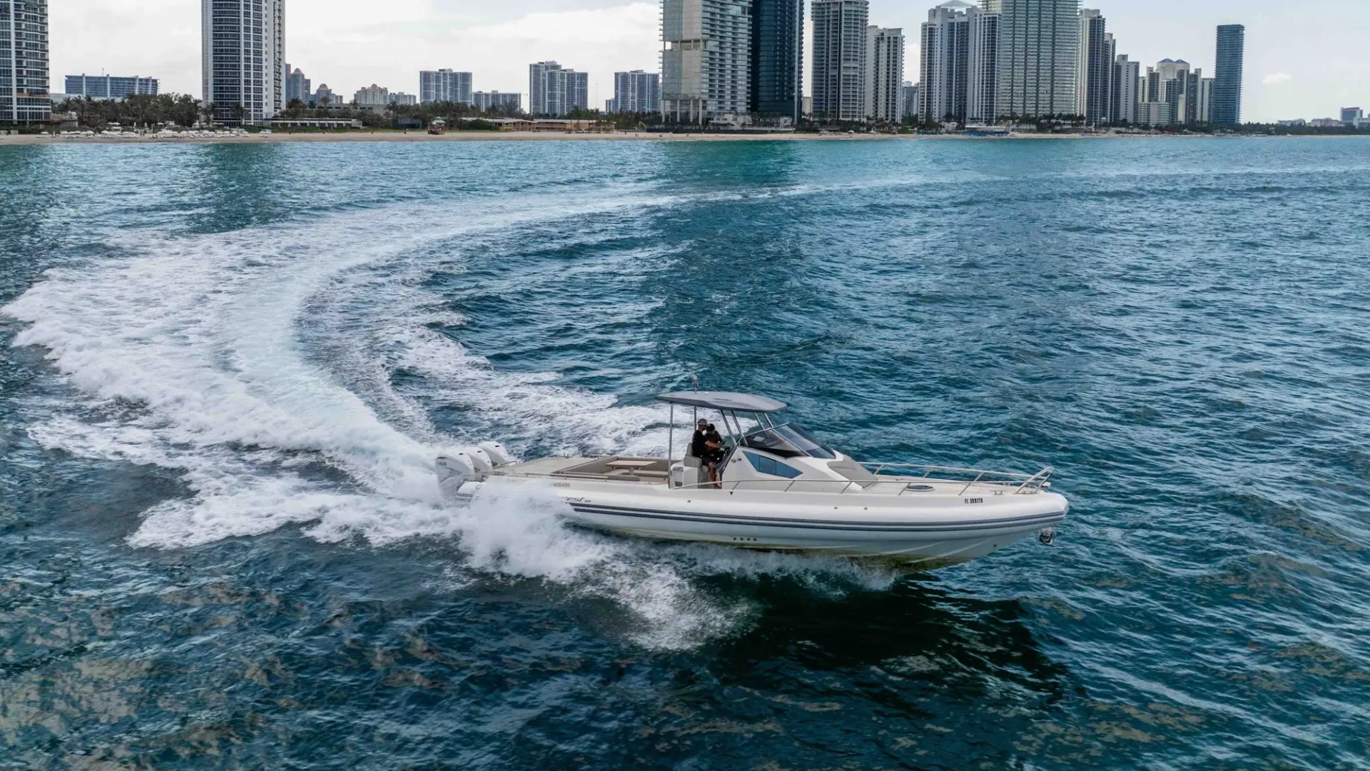 44′ Capelli side‑profile Miami