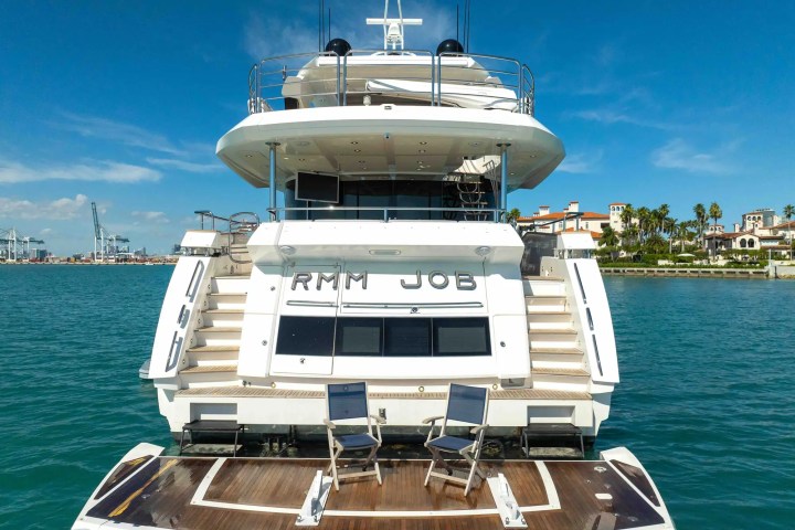 96' Sunseeker - Yacht Rental in Miami Beach, Florida