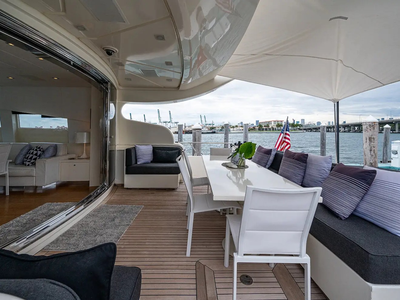 Aft deck teak walkway on 101′ Leopard Miami