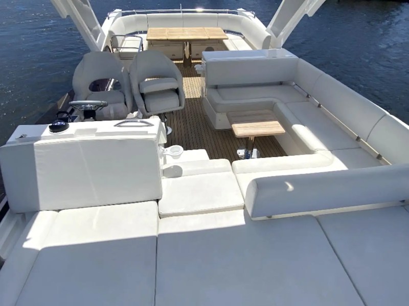 56' SunSeeker - Yacht Rental in Fort Lauderdale, Florida