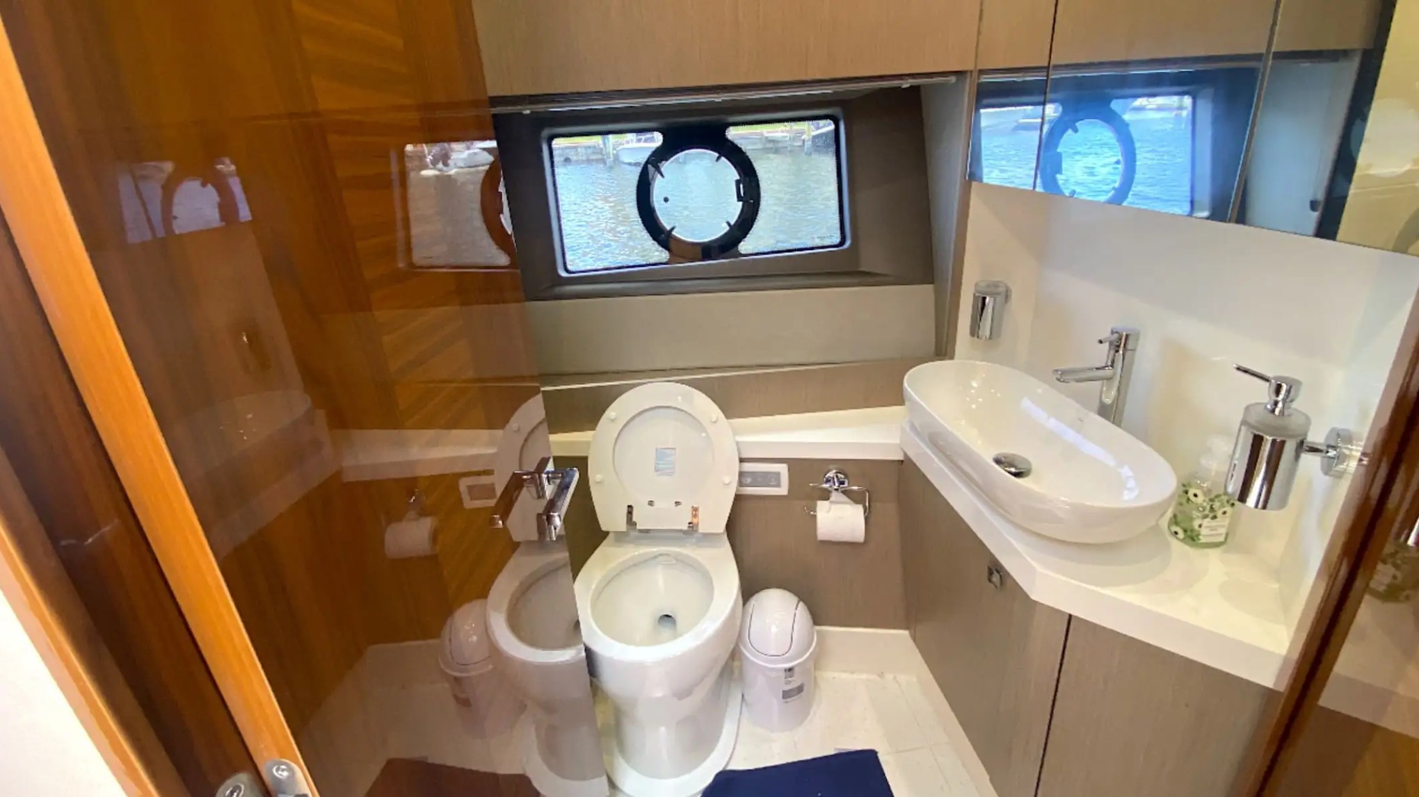 56' SunSeeker - Yacht Rental in Fort Lauderdale, Florida