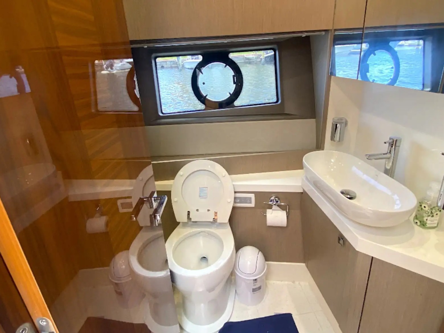 56' SunSeeker - Yacht Rental in Fort Lauderdale, Florida