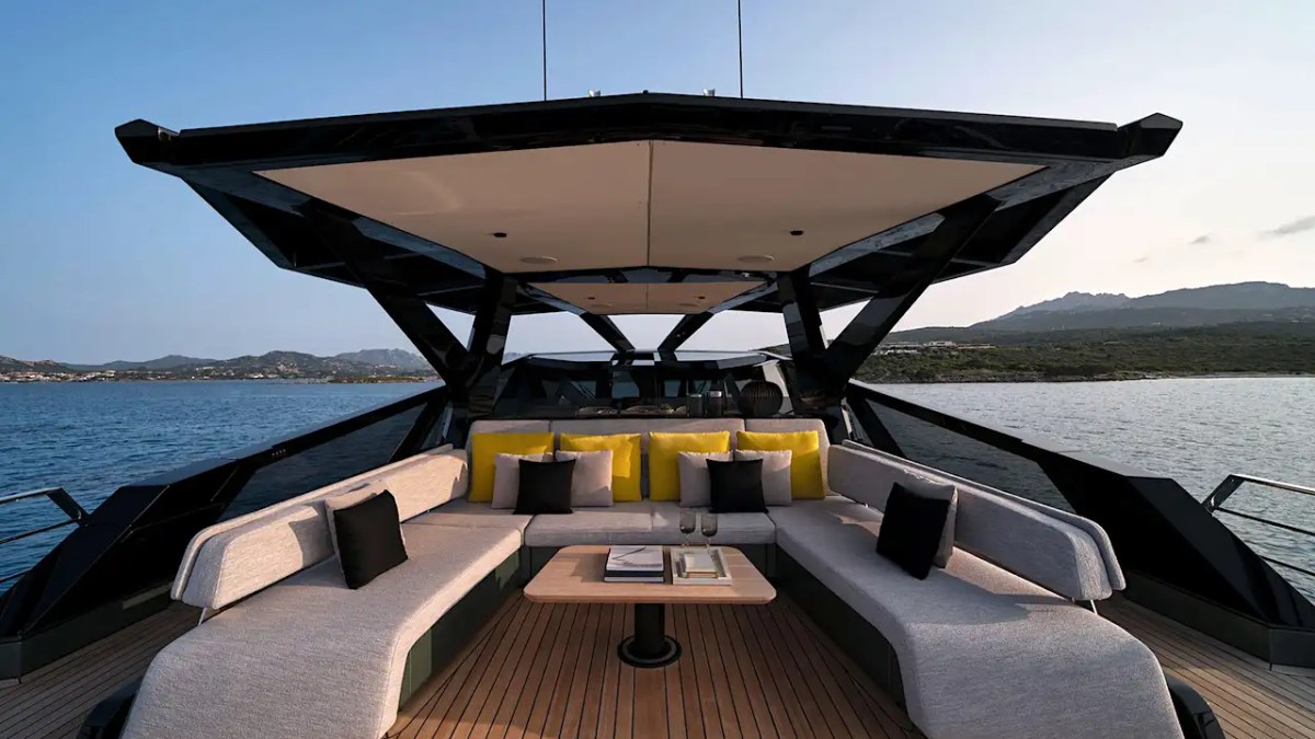 Port lounge seating on 85′ Wally Miami