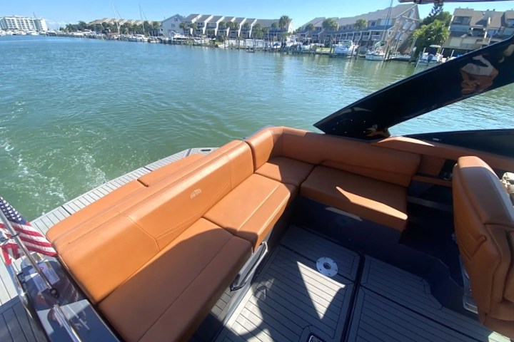 34' Cruisers - Boat Rental in St. Petersburg, Florida
