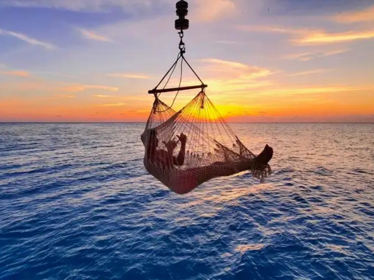 88' Ferretti - Yacht Rental in Fort Lauderdale, Florida