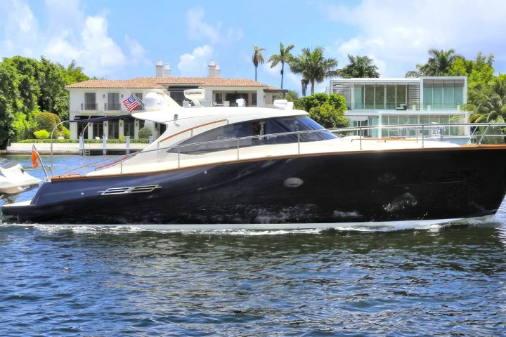 45′ Austin Parker water‑toys deck Miami