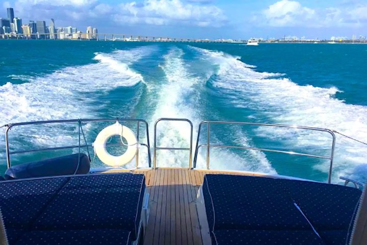 70' Princess - Yacht Rental in Miami Beach, Florida