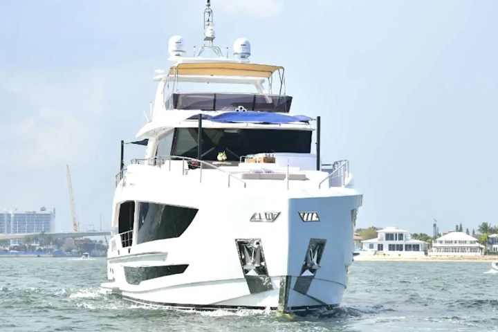 110' Horizon - Yacht Rental in Fort Lauderdale, Florida