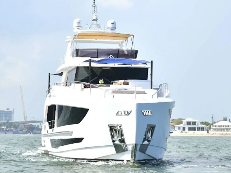 110' Horizon - Yacht Rental in Fort Lauderdale, Florida