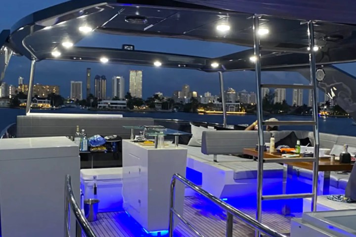 80' Astondoa - Yacht Rental in Fort Lauderdale, Florida