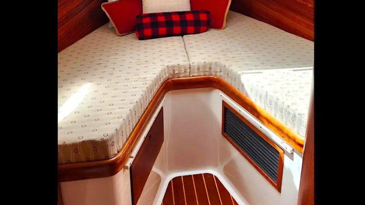 36' Hinckley - Boat Rental in Riviera Beach, Florida