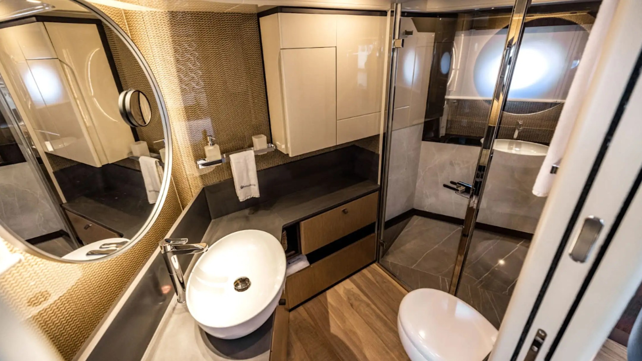 60' Absolute - Yacht Rental in Palm Beach, Florida