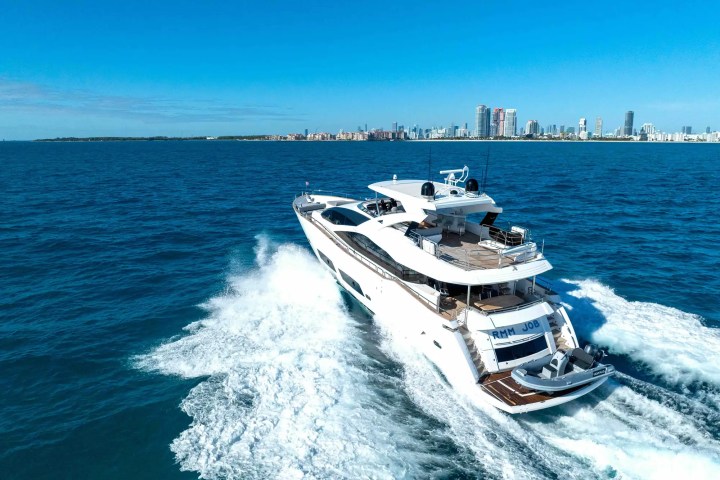 96' Sunseeker - Yacht Rental in Miami Beach, Florida