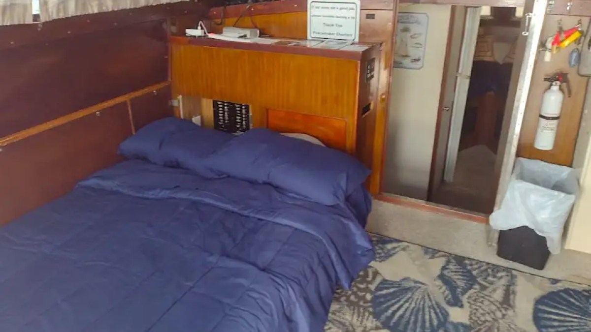 32' Pacemaker - Boat Rental in Sebastian, Florida