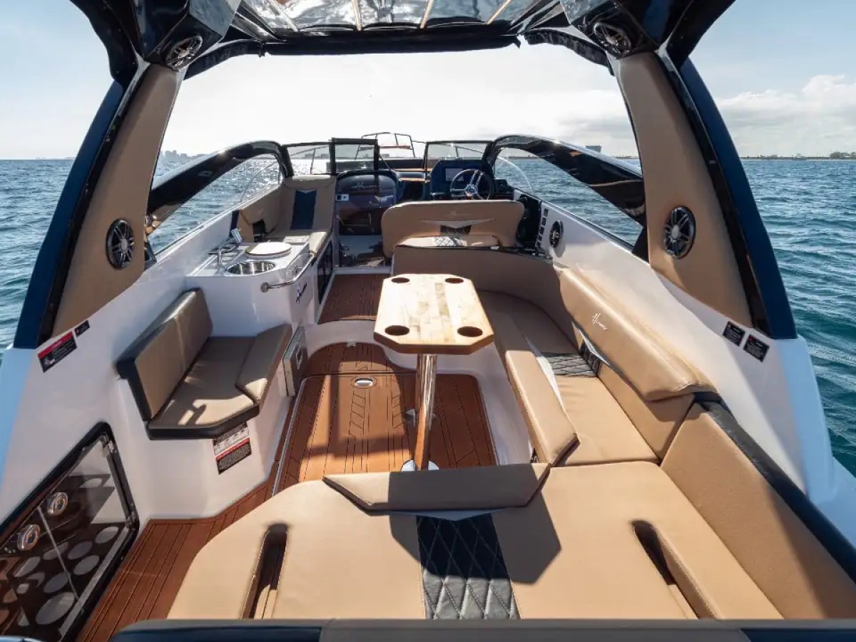 33' Hanover - Boat Rental in Palm Beach, Florida