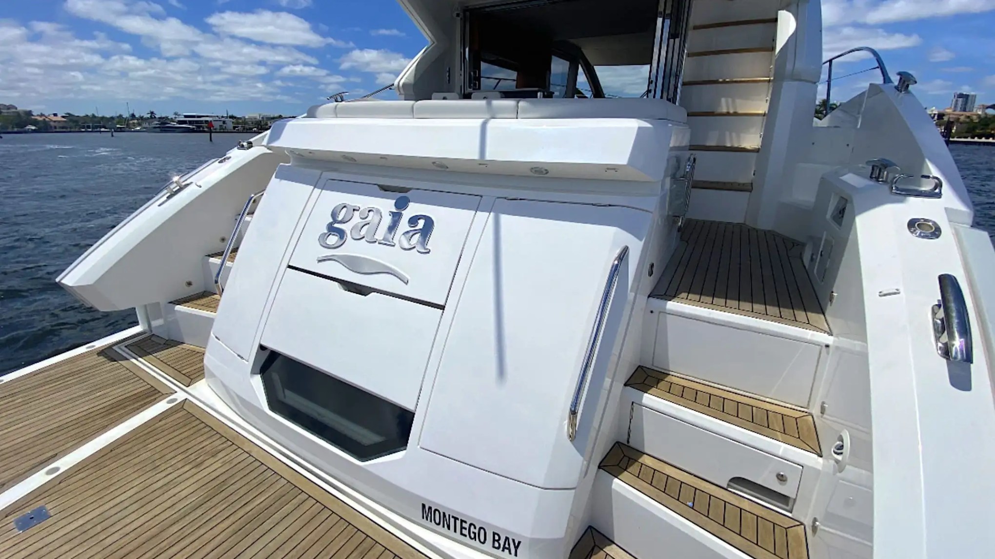 56' SunSeeker - Yacht Rental in Fort Lauderdale, Florida