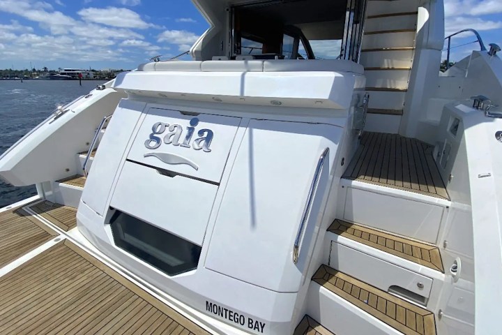 56' SunSeeker - Yacht Rental in Fort Lauderdale, Florida