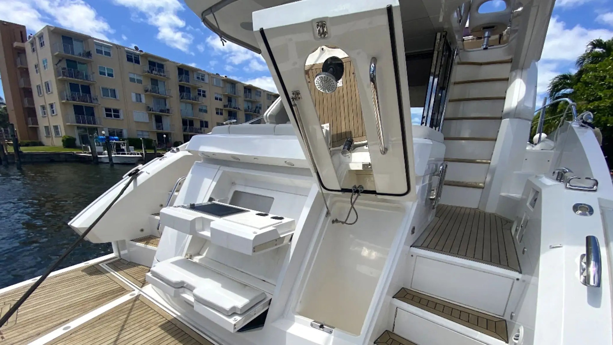 56' SunSeeker - Yacht Rental in Fort Lauderdale, Florida