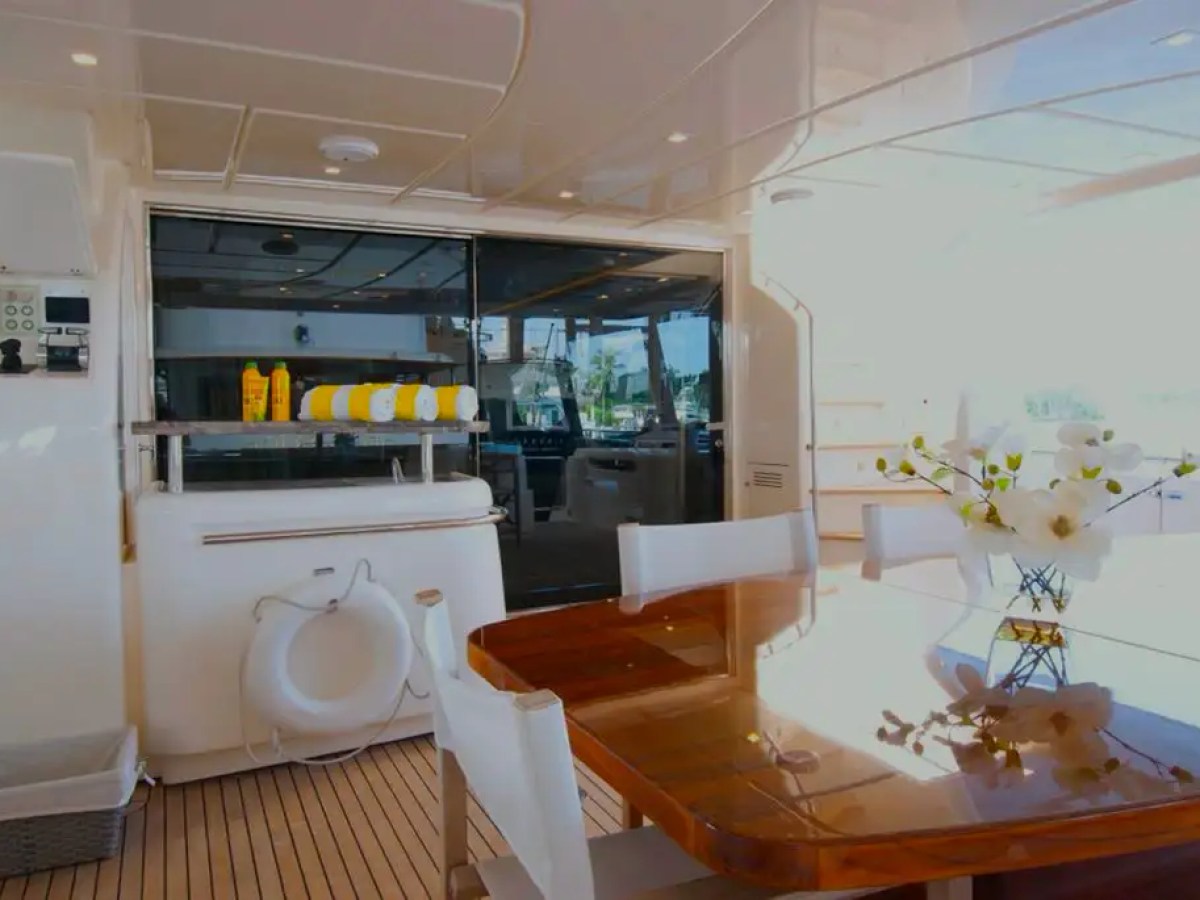 88' Ferretti - Yacht Rental in Fort Lauderdale, Florida