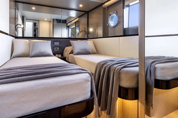 60' Absolute - Yacht Rental in Palm Beach, Florida