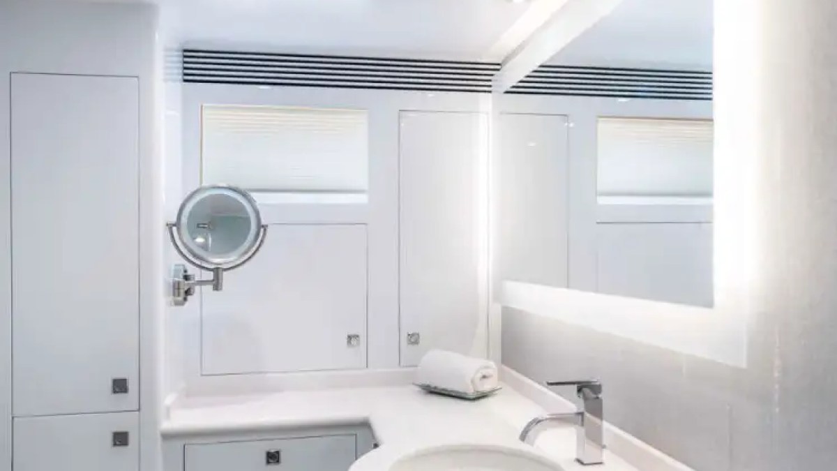 85' Horizon - Yacht Rental in Palm Beach, Florida