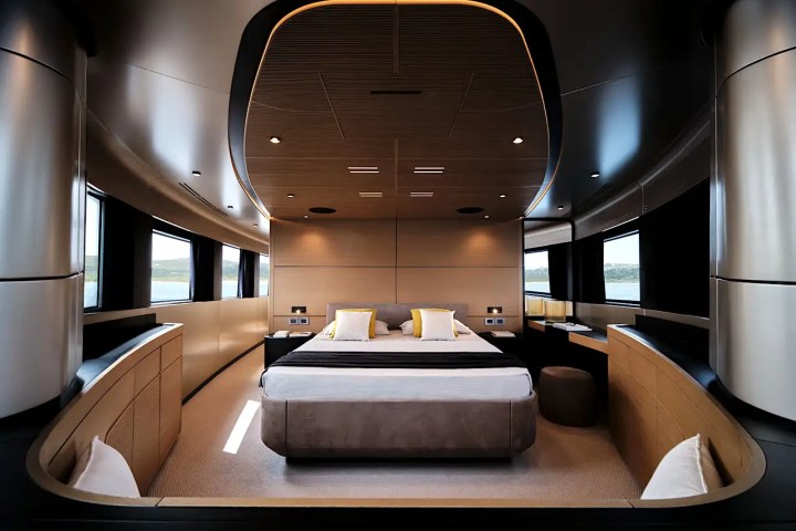 85′ Wally bow seating area Miami – image 11