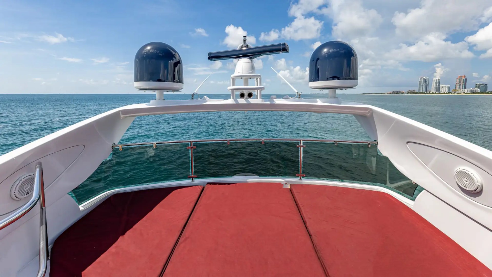 80′ Sunseeker bow seating area Miami