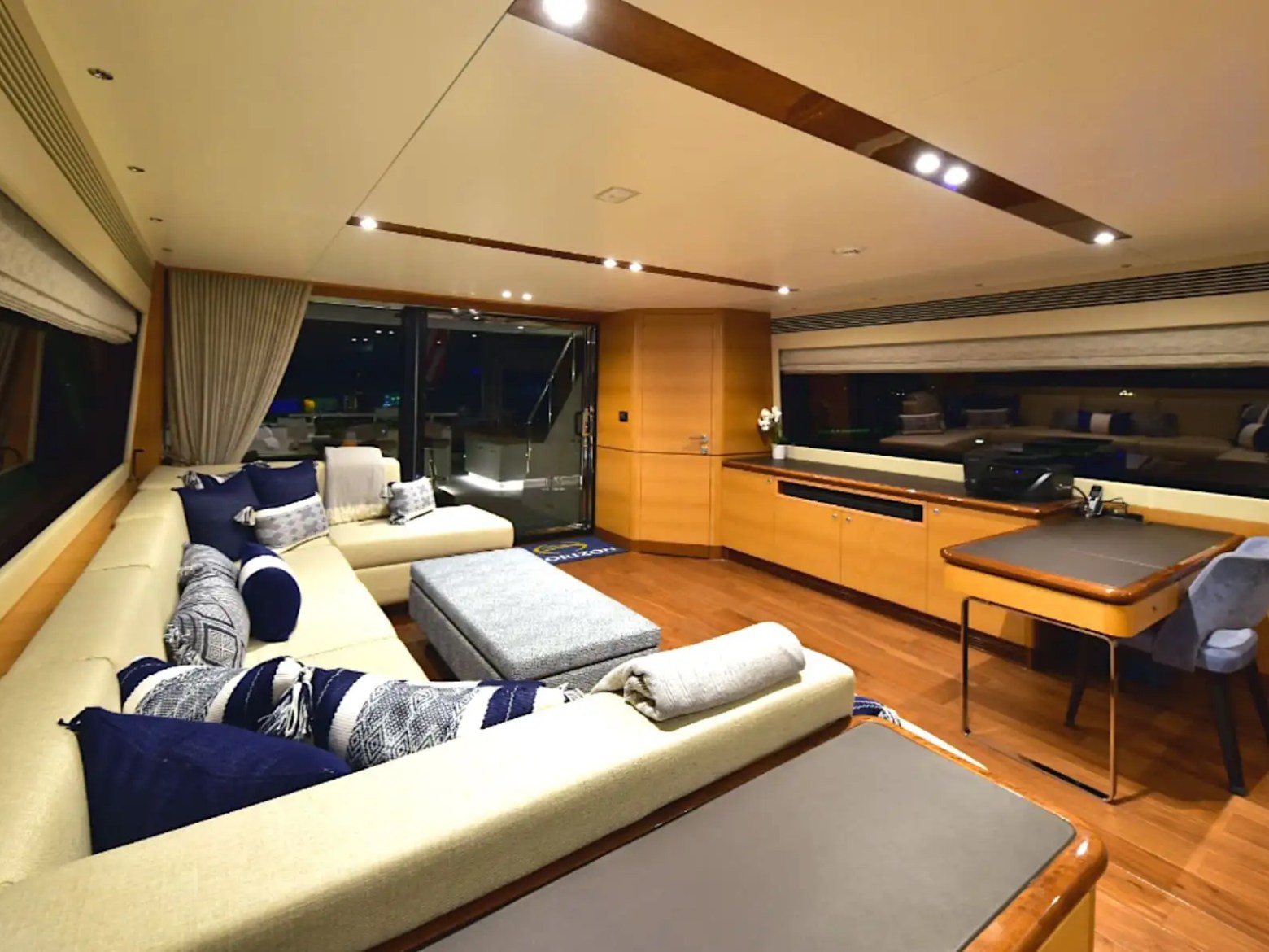 110' Horizon - Yacht Rental in Fort Lauderdale, Florida