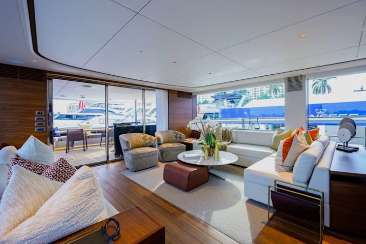 100' Princess - Yacht Rental in Miami, Florida