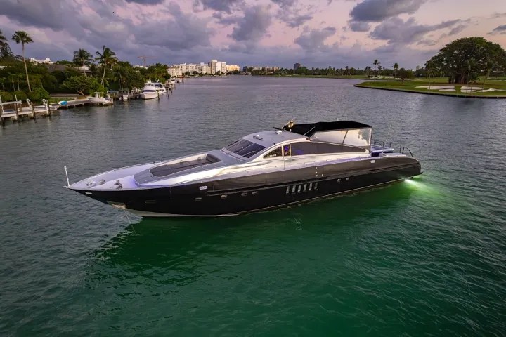 94' Leopard - Yacht Rental in Miami, Florida