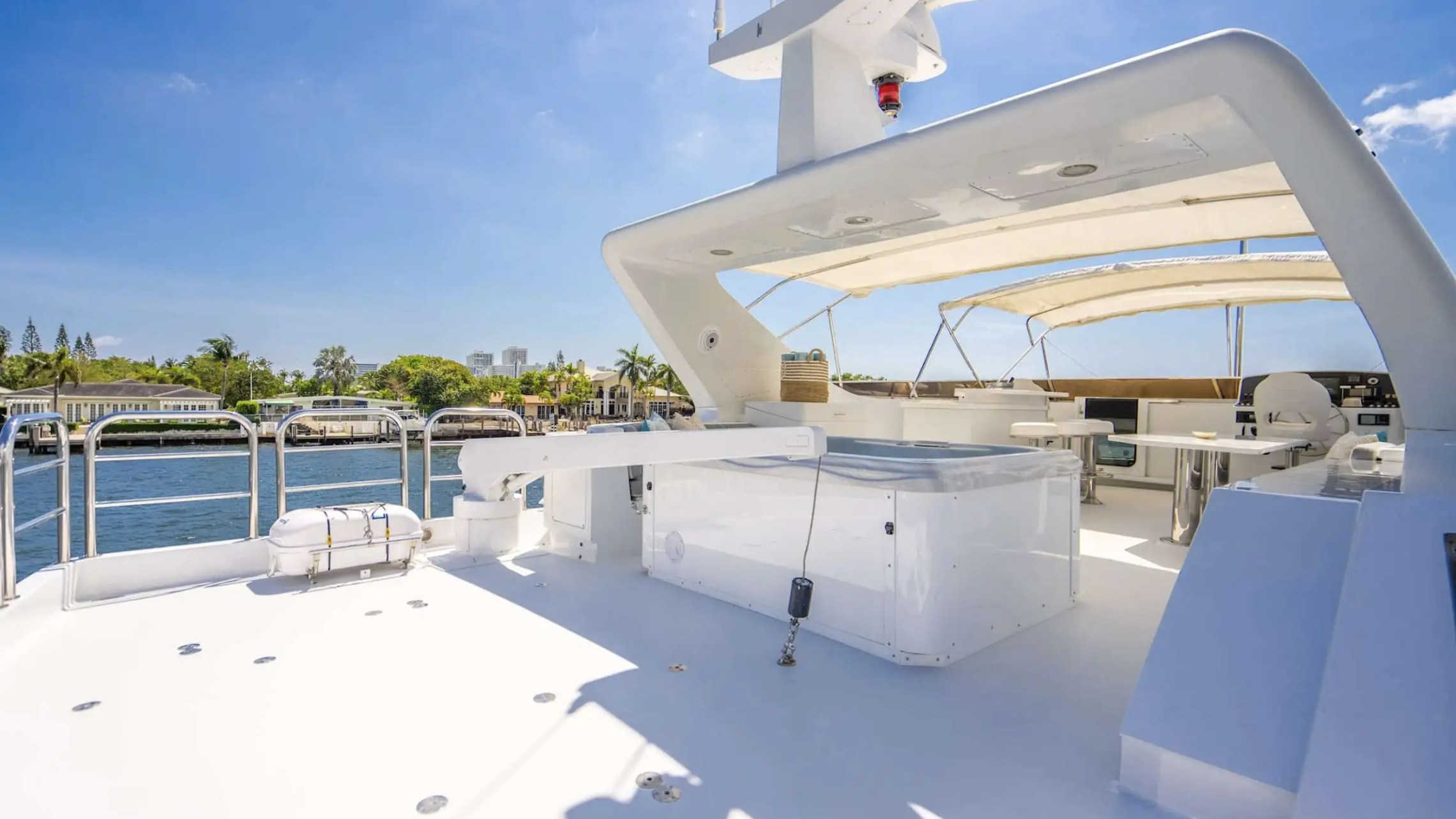 95' Intermarine - Yacht Rental in Fort Lauderdale, Florida