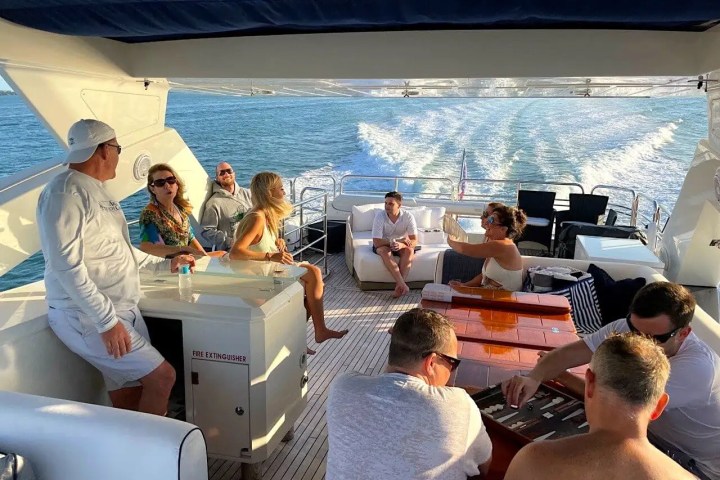 90' SunSeeker - Yacht Rental in Miami Beach, Florida