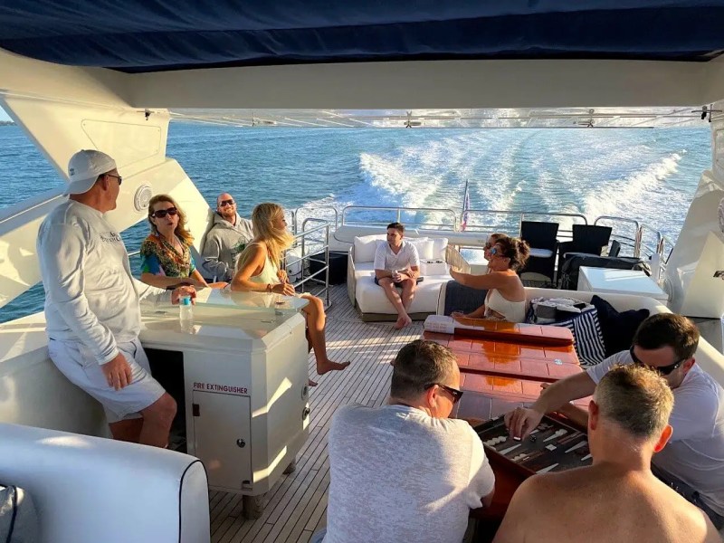 90' SunSeeker - Yacht Rental in Miami Beach, Florida