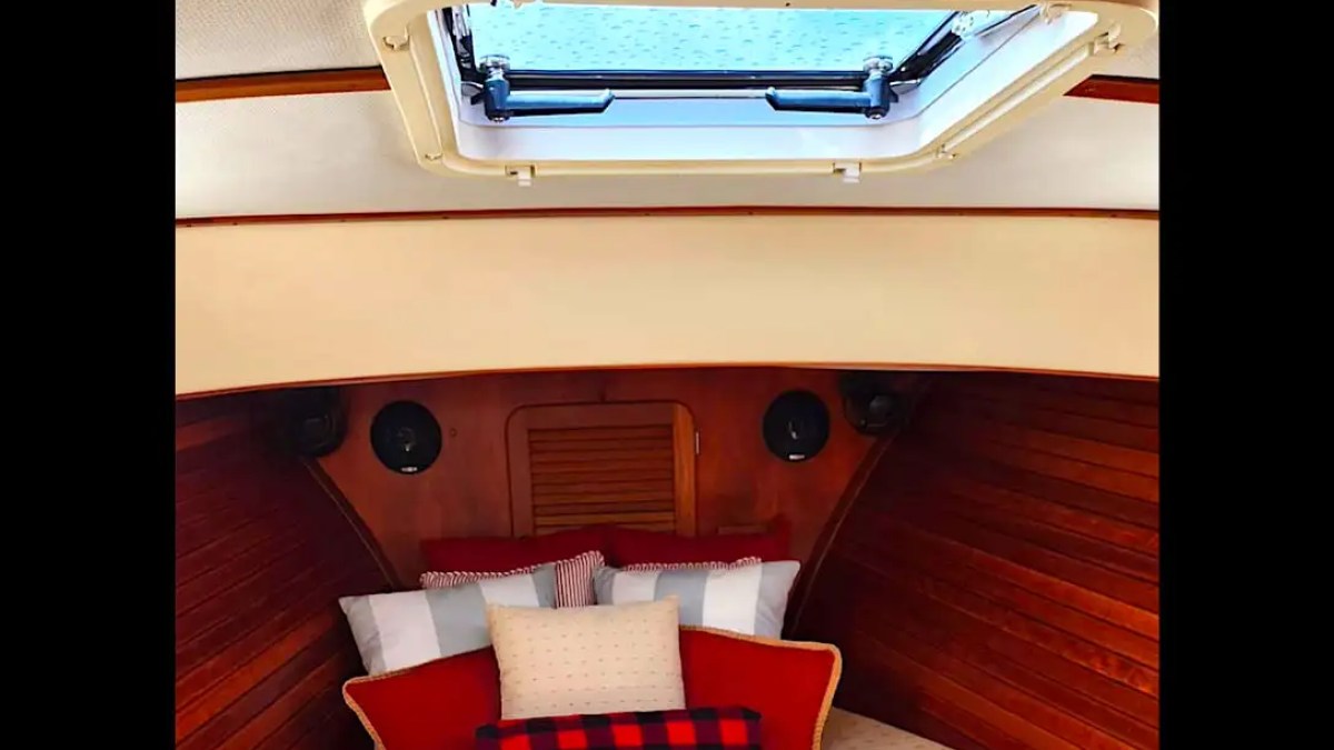 36' Hinckley - Boat Rental in Riviera Beach, Florida